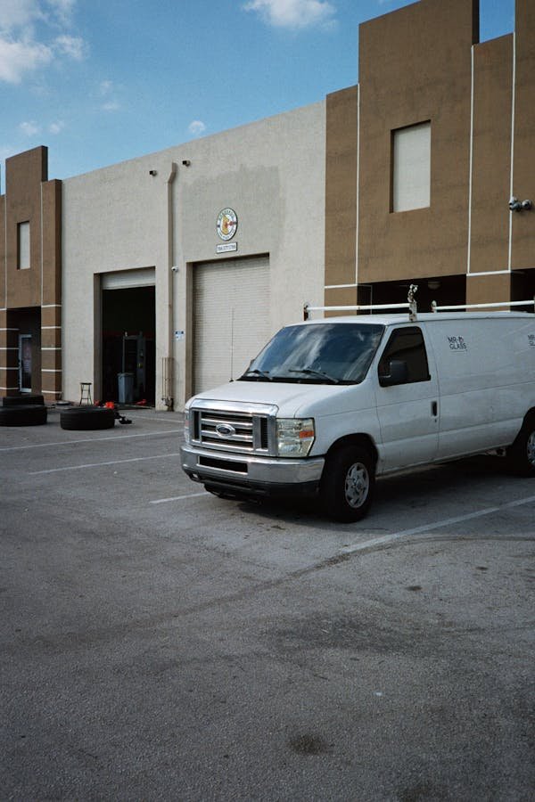 Location utilitaire à Paris : options économiques et adaptées